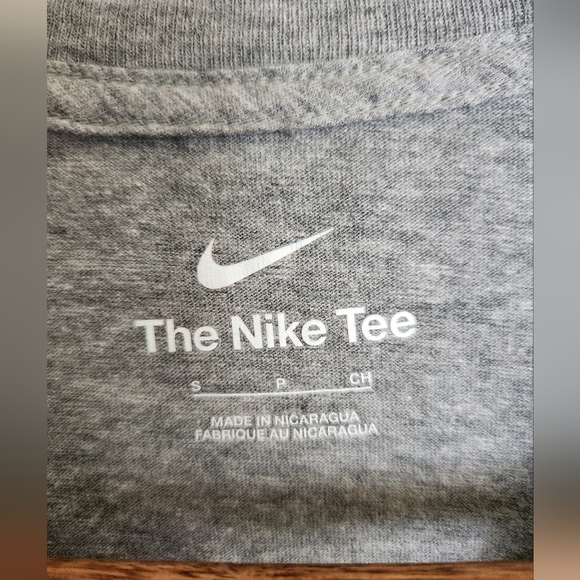 Men's Nike T-shirt - Picture 3 of 3